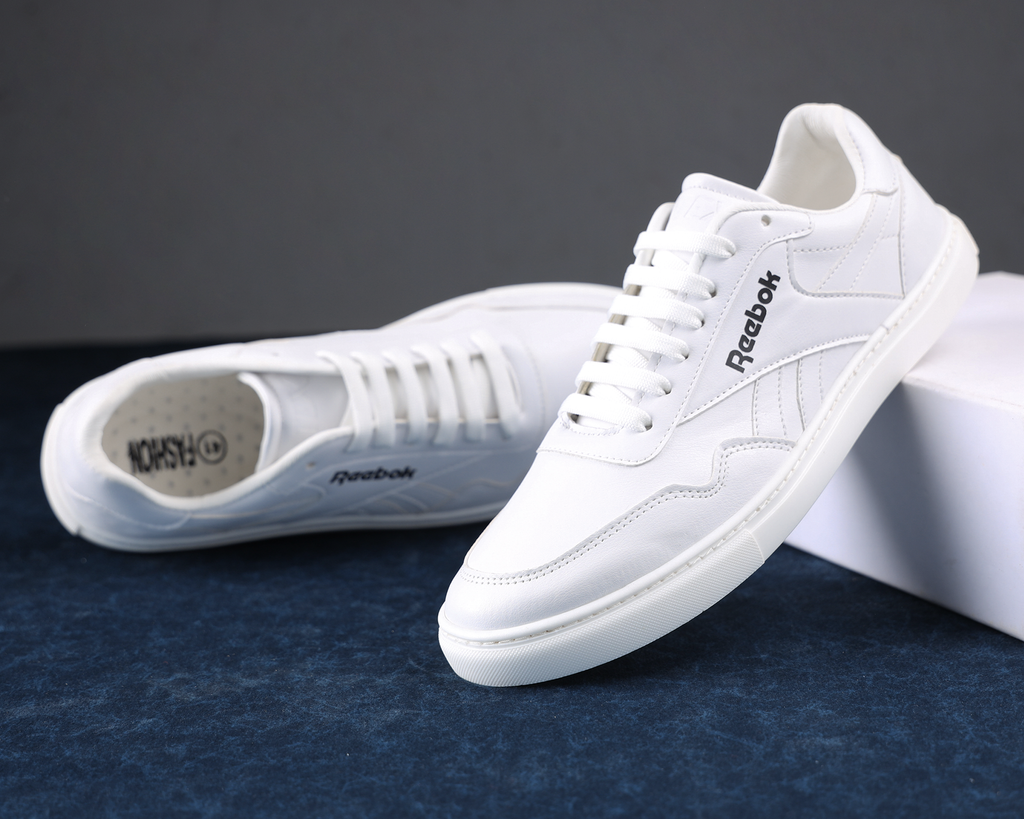 كوتشي فلات REEBOK