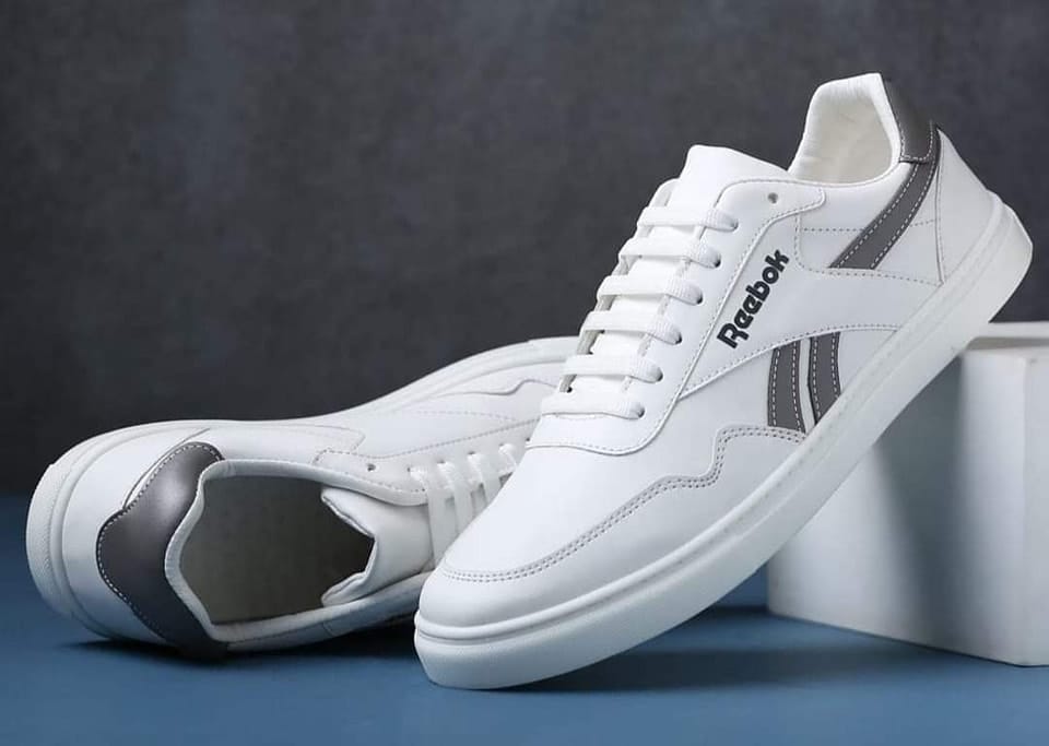 كوتشي فلات REEBOK